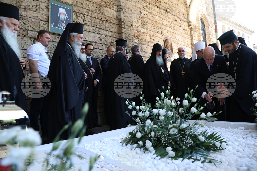 Патриаршески избирателен църковен събор за избор на нов български патриарх - Катедрален храм „Св. вмчца Неделя“ - Вселенски патриарх Вартоломей - трисагий - заупокойна молитва