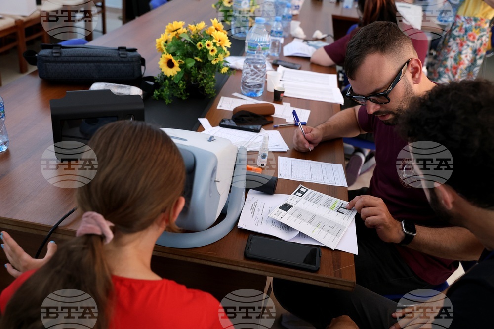 Албания - Кукъс - здравен център - безплатни медицински прегледи