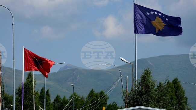 Президентите на Косово и Албания ще участват в утрешното шествие в подкрепа на бившите лидери на Армията за освобождение на Косово в Прищина