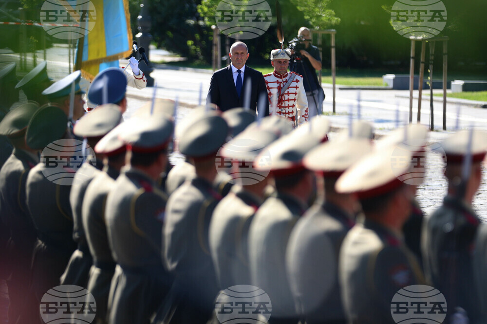 Президент - патриарх - Паметник на „Незнайния воин“ - церемония