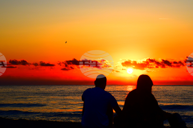 В Международния ден на щастието - „рецепти“ за щастие от архивите на БТА