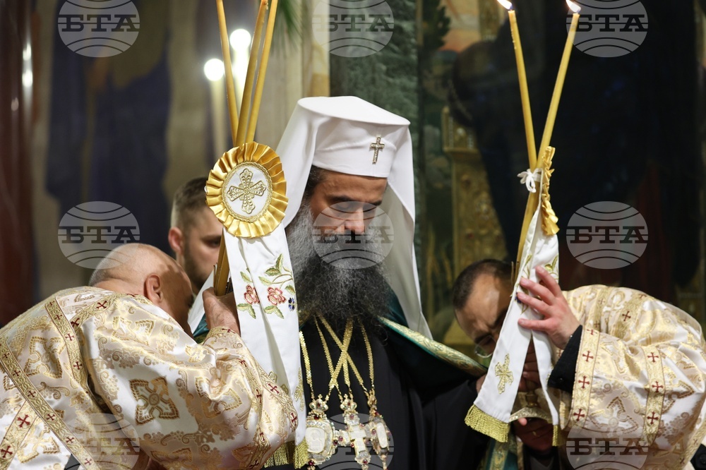 Патриарх Даниил - света литургия