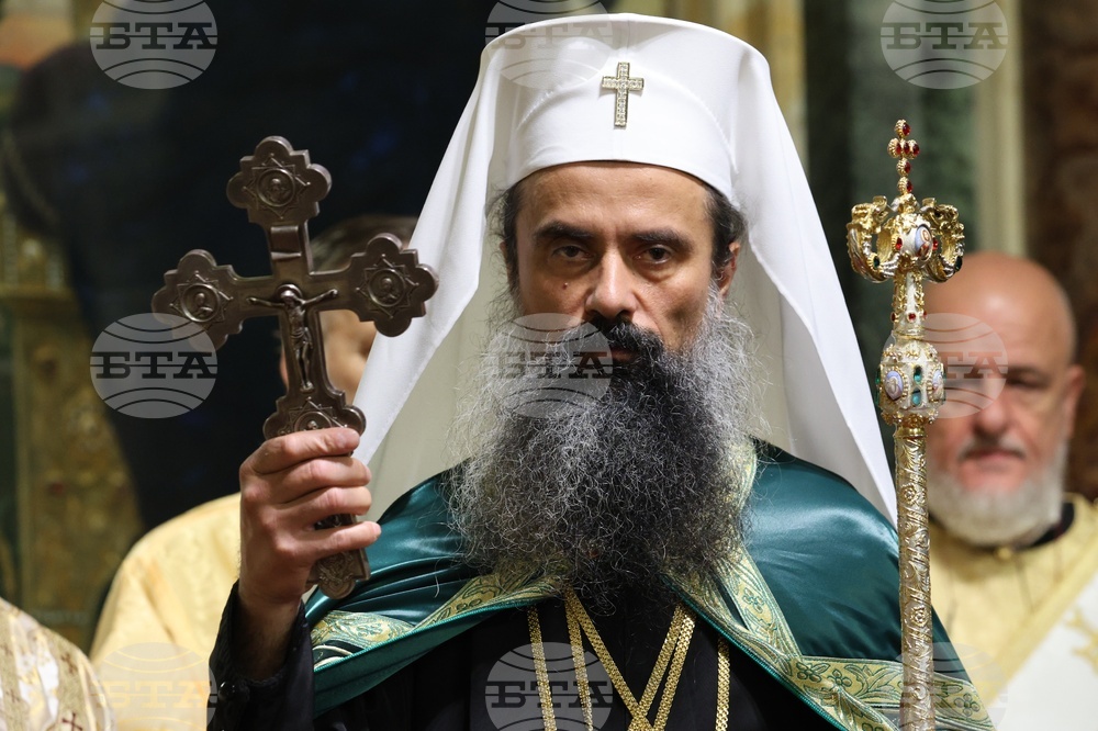 Патриарх Даниил - света литургия