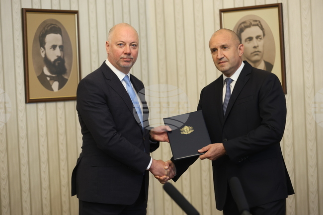 Румен Радев - ГЕРБ-СДС - мандат за съставяне на правителство