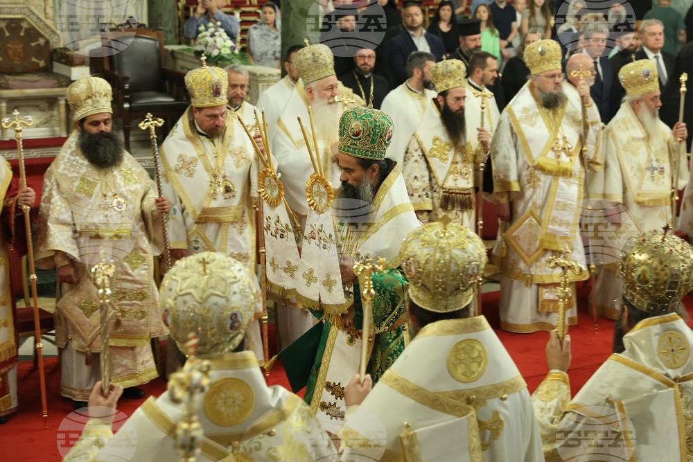 Патриарх Даниил - света литургия