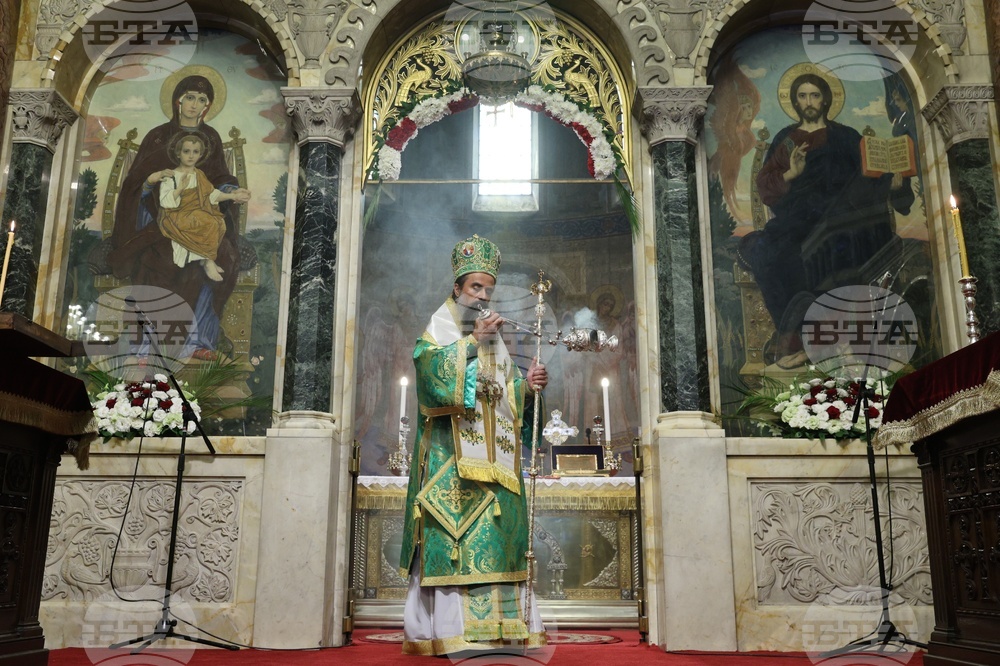 Патриарх Даниил - света литургия