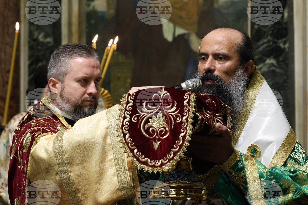 Патриарх Даниил - света литургия