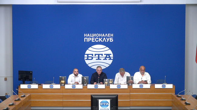 Пресконференция на тема: „Дарение на ученически тетрадки с илюстрации и факти за български исторически личности ще получат деца в Северна Македония“ 