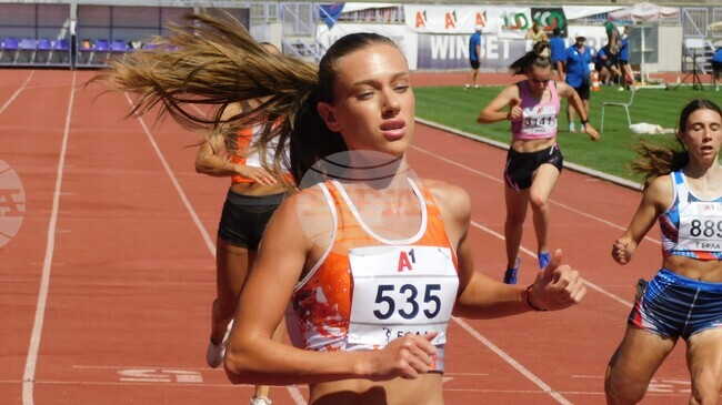 Никола Караманолов и Кристен Радуканова спечелиха титлите в спринта на 60 метра на международния турнир по лека атлетика в зала "Академик"