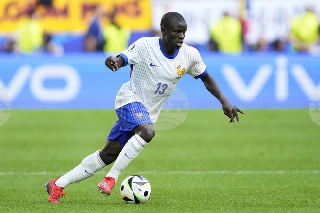 Турският гранд Фенербахче обясни защо е пропаднал трансферът на Н'Голо Канте