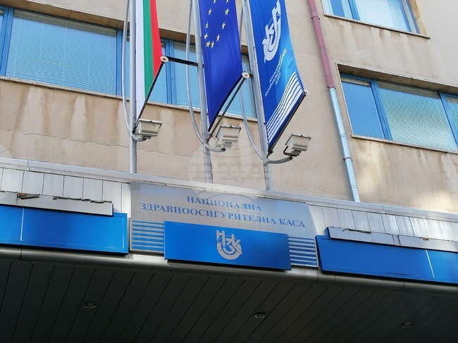 Започват спешни проверки в разкритите незаконни домове за възрастни хора за евентуално източване на НЗОК