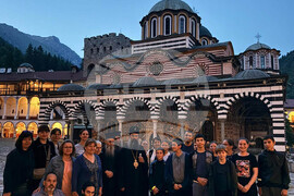 “Многая лета” пяха български и украински деца на патриарх Даниил в Рилския манастир