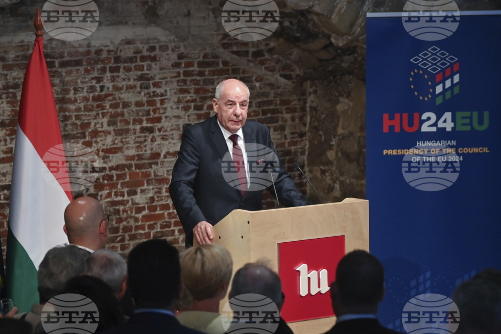 Унгарският парламент одобри закон, който затруднява отстраняването на президента от длъжност