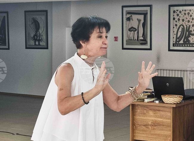 Плевен - Регионална библиотека „Христо Смиренски" -  занимания - деца