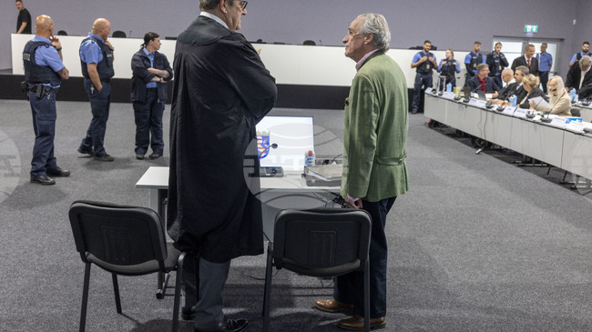 Германската полиция претърси адреси в Саксония, свързани със забраненото движение "Граждани на Райха" 