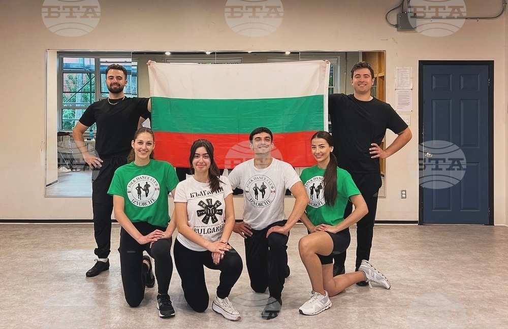 Фолклорен клуб „Изворче“ в Отава стартира благотворителна кампания за купуване на народни носии