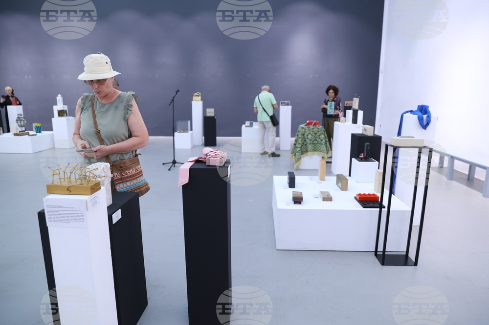 „Тухлата“ - кураторски проект на Христина Бобокова