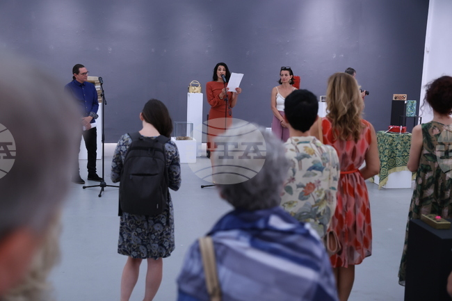 „Тухлата“ - кураторски проект на Христина Бобокова