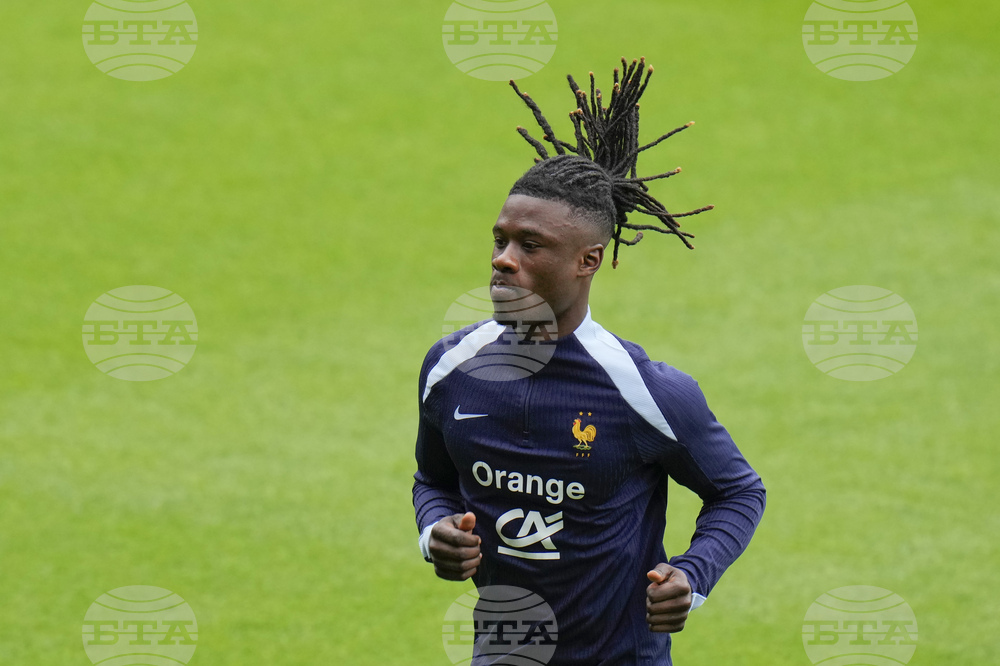 Полузащитникът Едуардо Камавинга напусна лагера на националния отбор на Франция