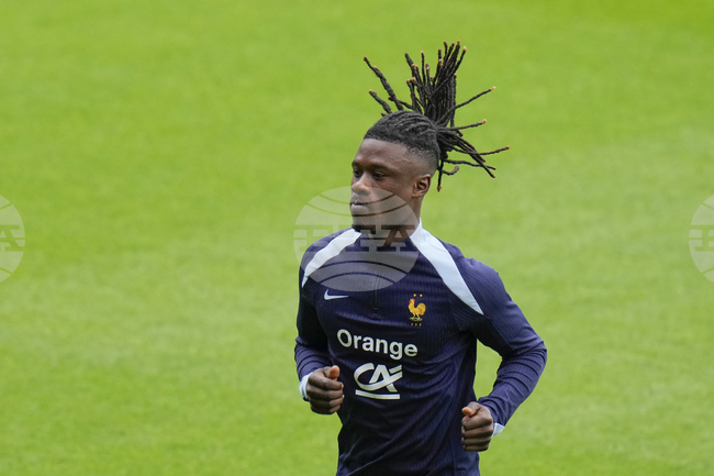 Полузащитникът Едуардо Камавинга напусна лагера на националния отбор на Франция