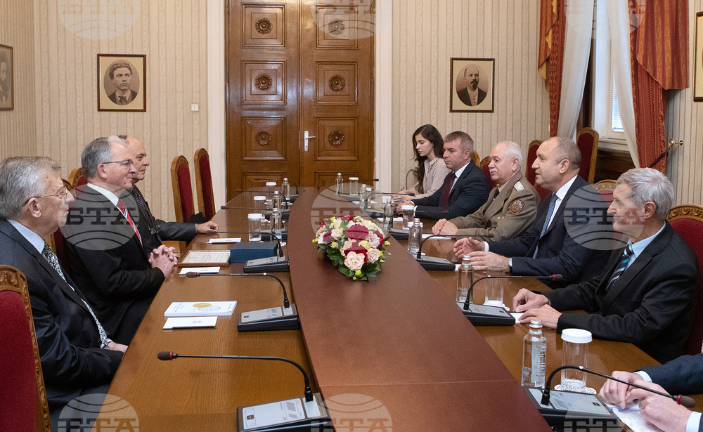 President Radev: Armed Forces' Modernization Should Lead to Technology Transfer, Industrial Cooperation