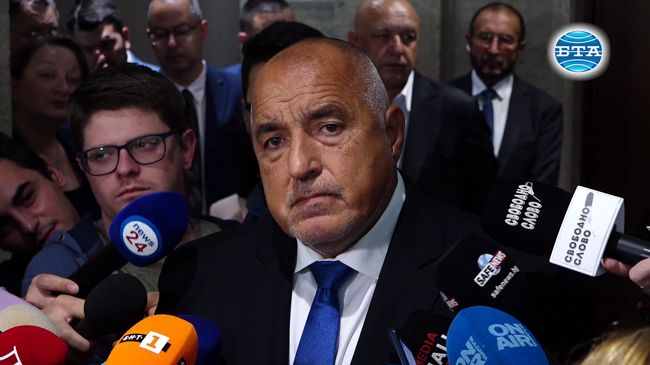 Надявам се в 13:00 ч. да има държавници, а не лидери, които си спасяват партиите на гърба на държавата, каза Бойко Борисов