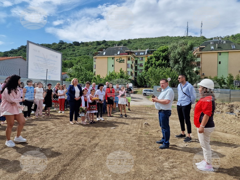 Започват дейностите по изграждане на Младежки център в Свищов