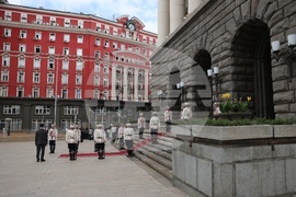 Народно събрание - гвардейци