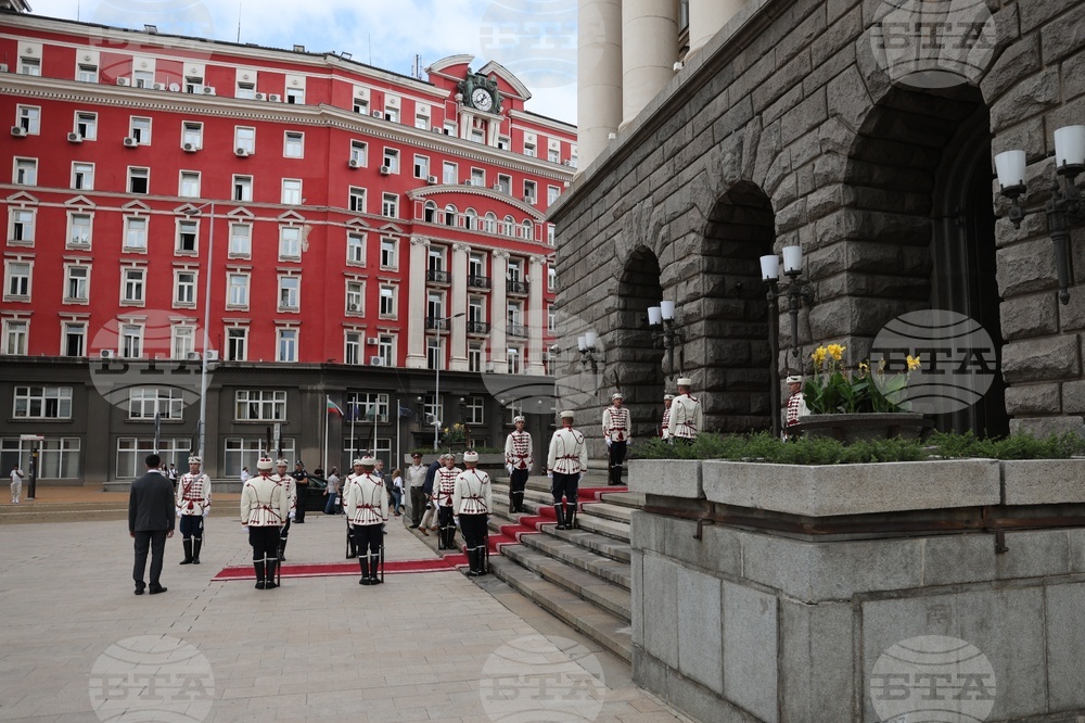 Народно събрание - гвардейци