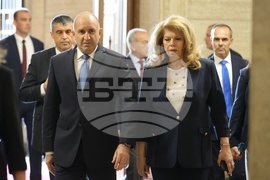 Народно събрание - проектокабинет на ГЕРБ-СДС - дебати -  Румен Радев - Илияна Йотова