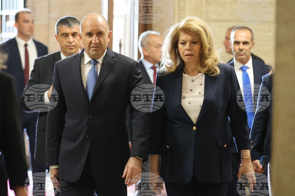 Народно събрание - проектокабинет на ГЕРБ-СДС - дебати -  Румен Радев - Илияна Йотова