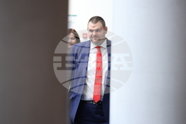 Народно събрание - проектокабинет на ГЕРБ-СДС - дебати - Делян Пеевски