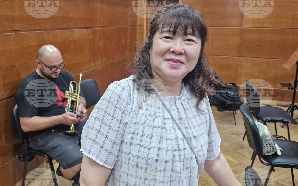 Пианистката Йоко Нагашима ще свири със Симфониета Шумен под диригенството на Винсент Грюгер