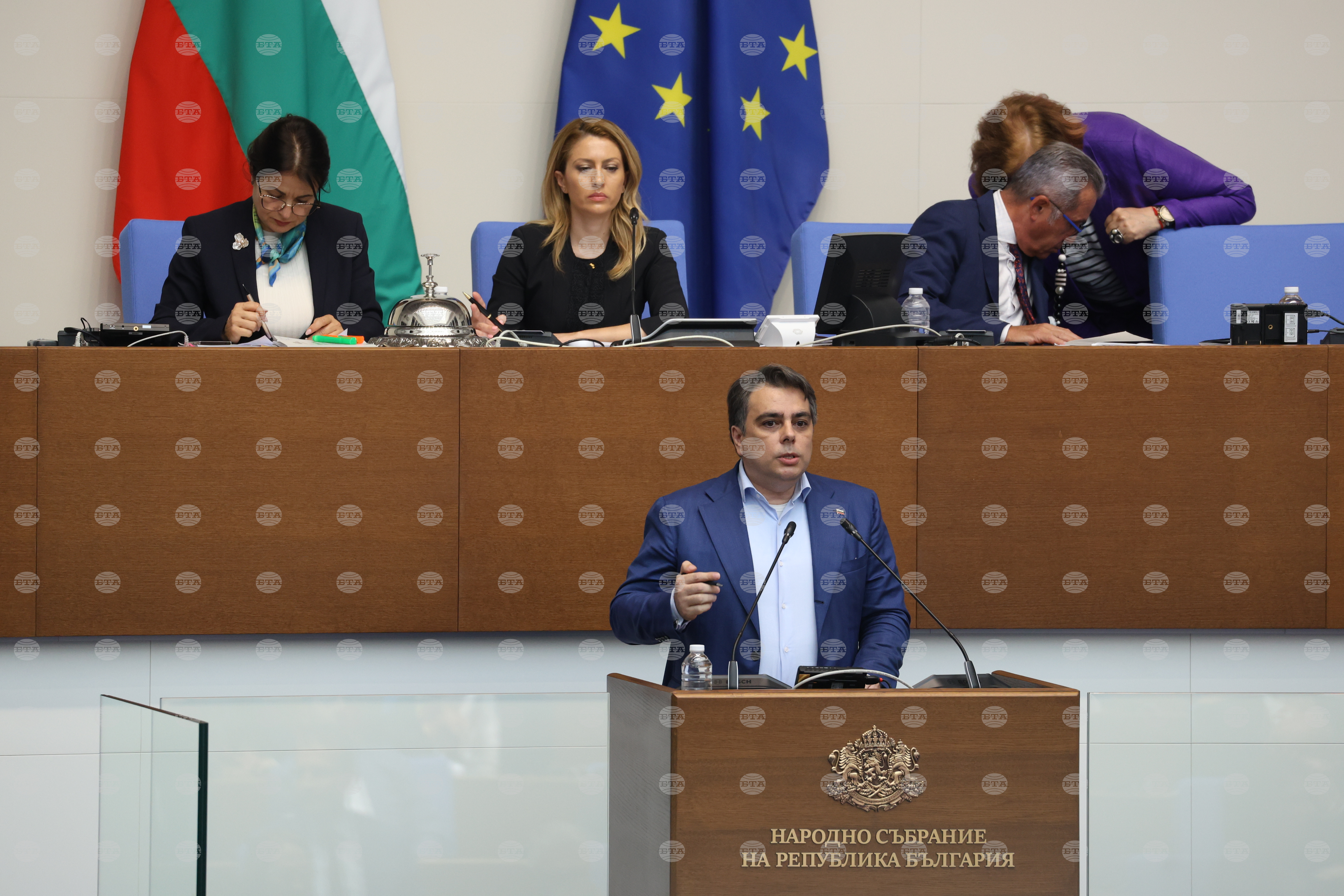 ПП-ДБ поискаха почивка, оспориха гледането в зала на бюджетите на НЗОК и ДОО