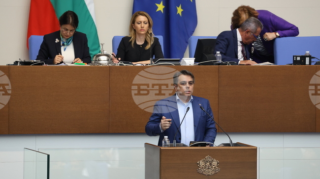 ПП-ДБ поискаха почивка, оспориха гледането в зала на бюджетите на НЗОК и ДОО