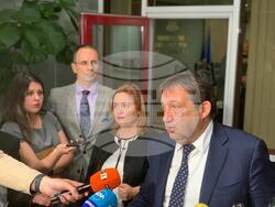 Снимка: Министерство на регионалното развитие и благоустройството - Министърът на регионалното развитие и благоустройството арх. Иван Шишков пред медии след днешната среща с участниците в строителството на интерконектора.