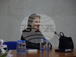 Благоевград - Обръчите на Венера - книга - Илиана Раева