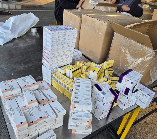 Агенция „Митници“: Голямо количество контрабандни медикаменти задържаха митническите служители на МП Капитан Андреево