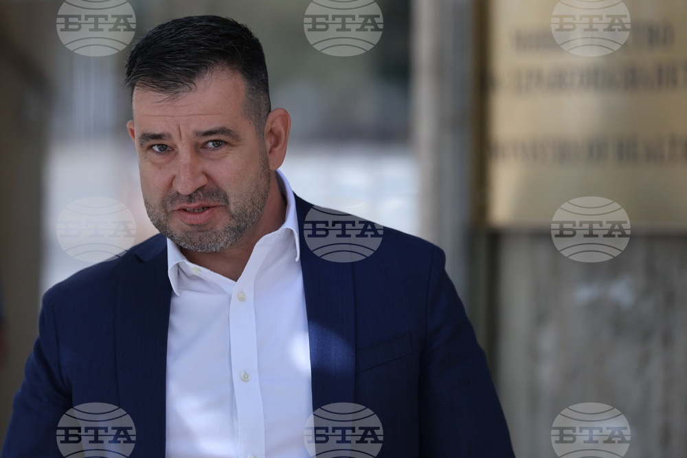 Средствата за аптеките няма да са достатъчни заради решение, според което НЗОК плаща напълно за лекарства за сърдечно-съдови болести, каза проф. Мавров