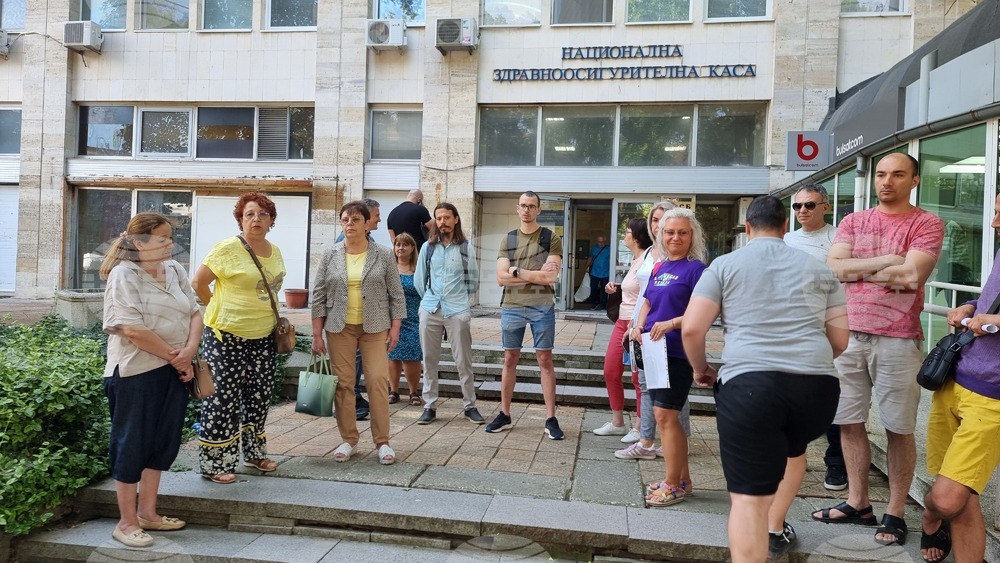 С протест фармацевтите от област Добрич изразиха несъгласието си с предлаганите промени от Националната здравноосигурителна каса