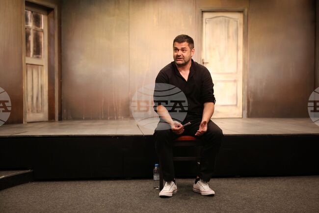  Бургас - Драматичен театър „Адриана Будевска“ - пресконференция