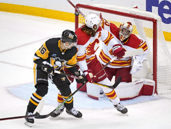 Flames Penguins Hockey