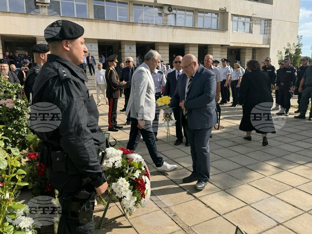 Община Русе: Русенските полицаи отбелязаха професионалния си празник с тържествена церемония