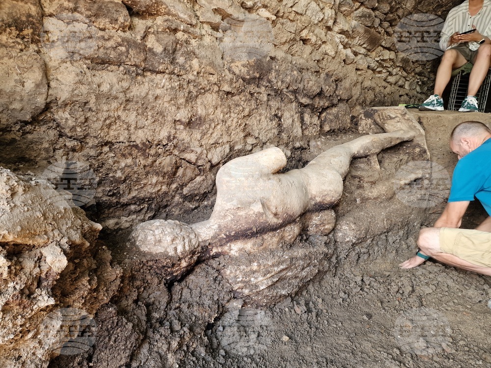 Петрич - Хераклея Синтика - мраморна статуя