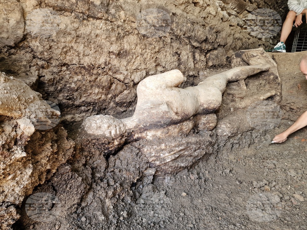 Петрич - Хераклея Синтика - мраморна статуя