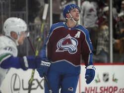 Canucks Avalanche Hockey
