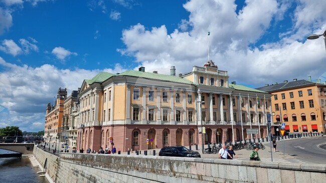 Сириец със шведско гражданство беше признат за виновен за подготовка на самоубийствен атентат на фестивал в Стокхолм