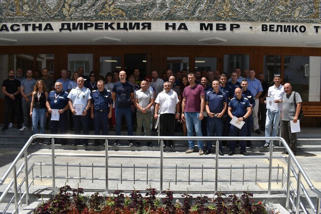 Над 200 служители на великотърновската полиция получиха награди в навечерието на професионалния празник на МВР