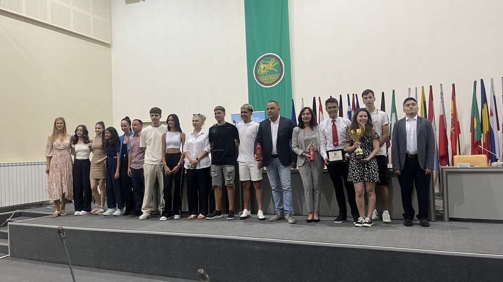 Община Стара Загора награди първенците от финалния национален етап на Ученически игри 2023/2024 г.
