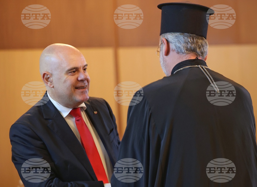 Форум - „За мащабни действия срещу войната по пътищата“